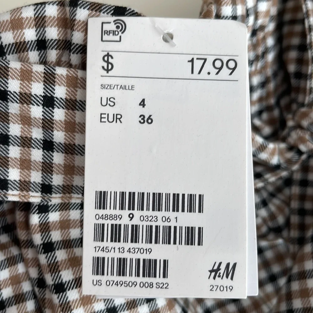 H&M DIVIDED Shorts with Tie Belt